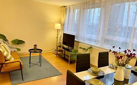 3Br Central London Close Station